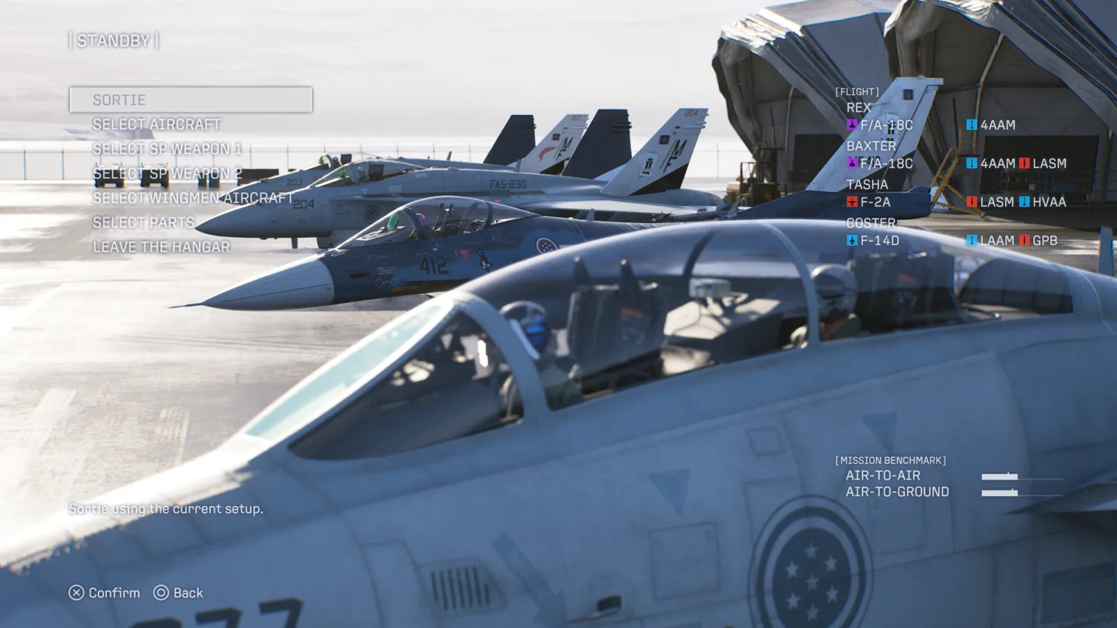 Le menu de sortie d'Ace Combat 8 et ses avions alignés sur le tarmac
