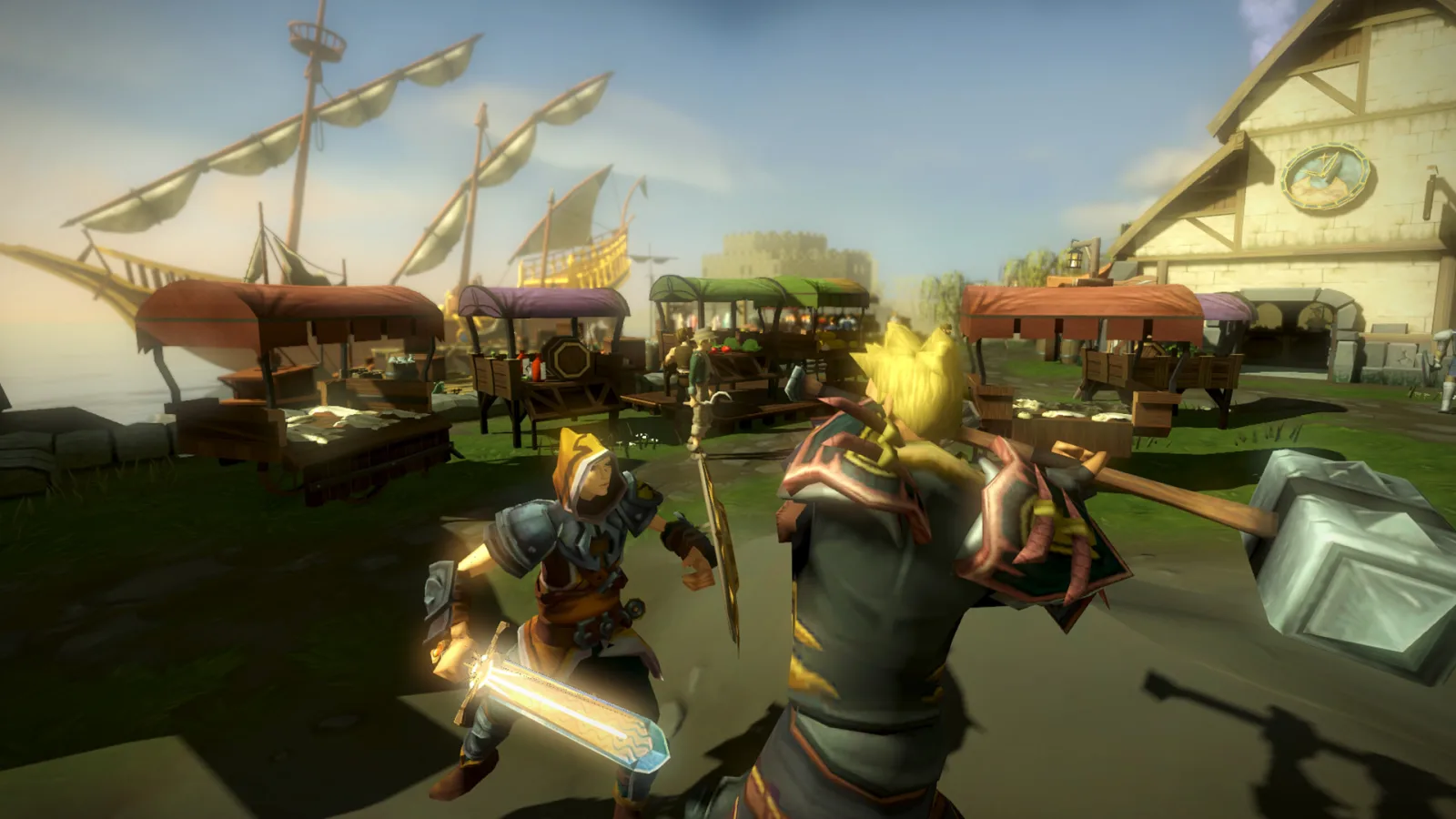 RuneScape, duel entre un épéiste et un porteur de marteau dans un port marchand